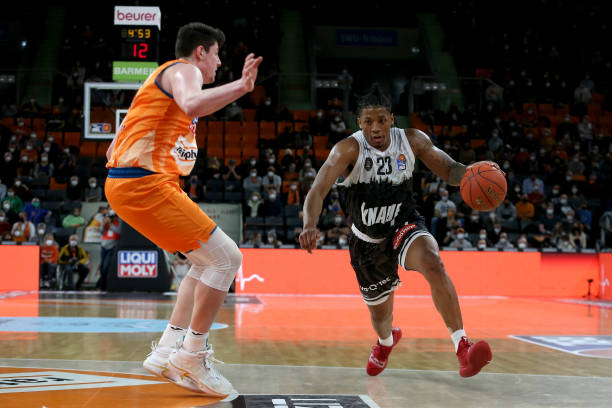 亚历山大以 亚历山大以